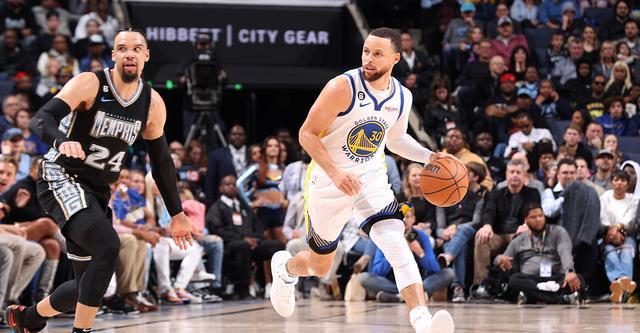 在强敌面前 在强敌面前